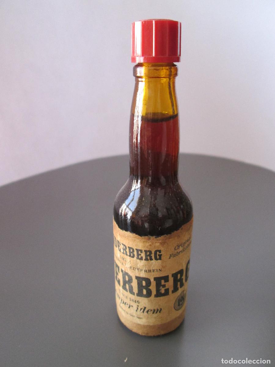 Coleccionismo de vinos y licores: BOTELLIN MINIATURA LICOR - UNDERBERG - LLENA