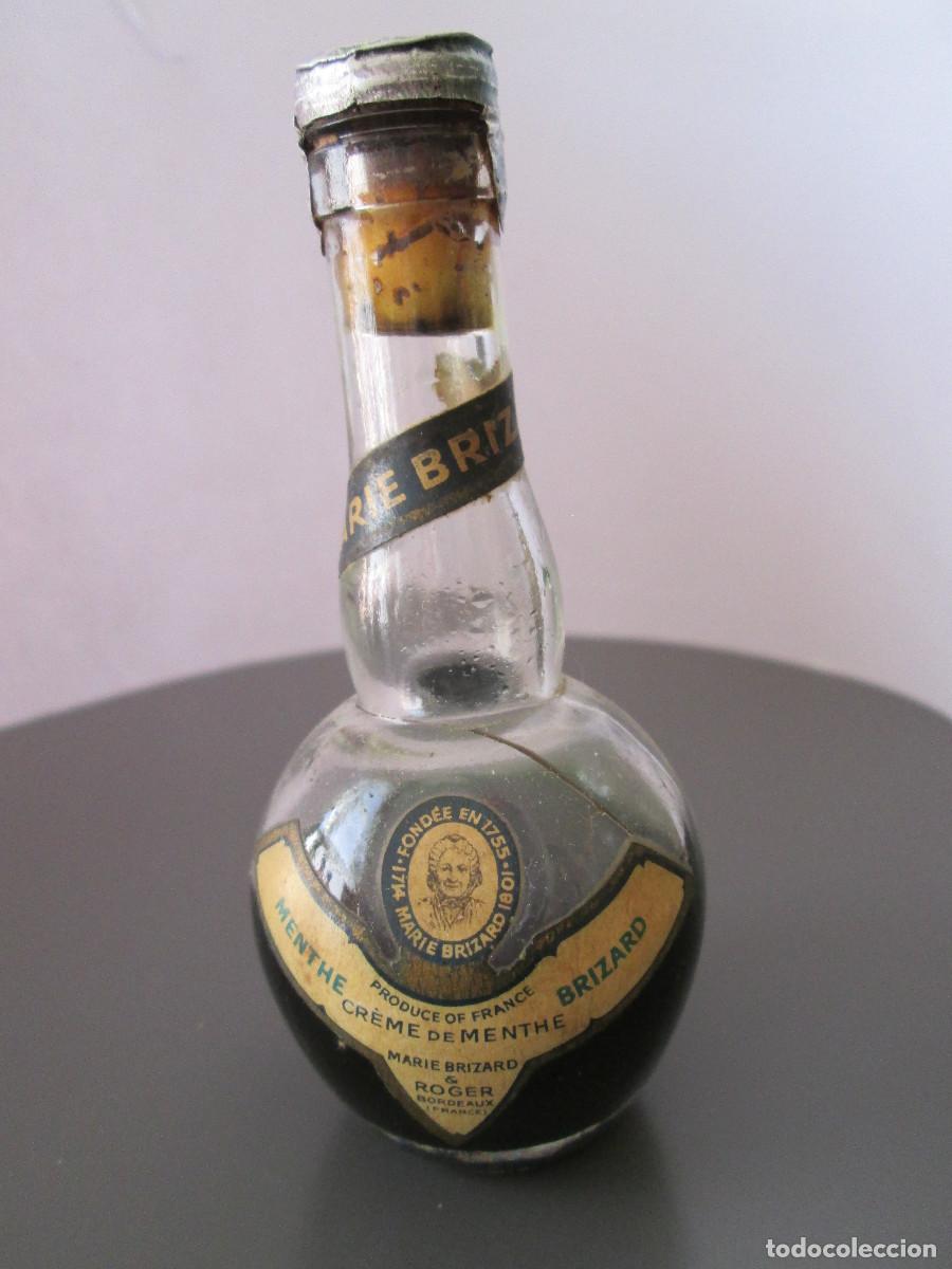 Coleccionismo de vinos y licores: BOTELLIN MINIATURA LICOR - MARIE BRIZARD - CREMA DE MENTA - MEDIA