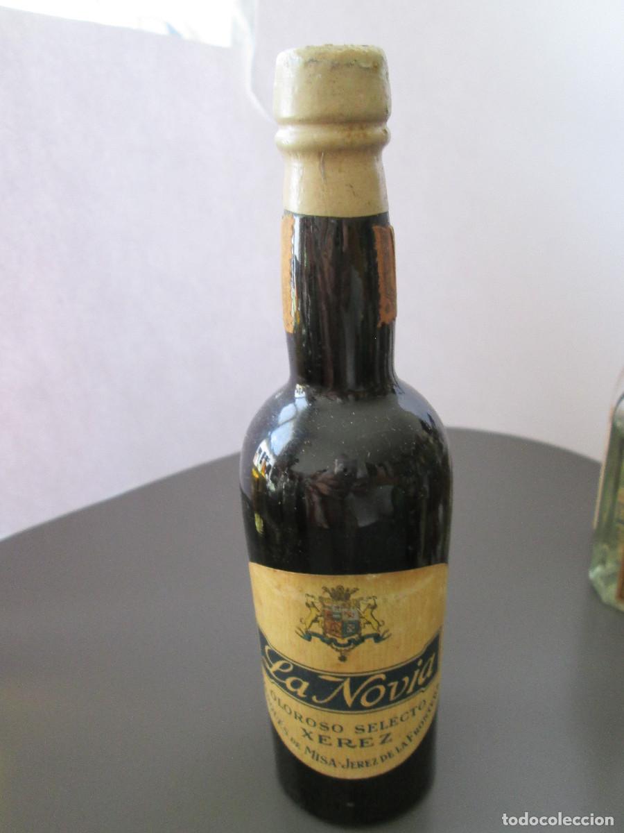 Coleccionismo de vinos y licores: BOTELLIN MINIATURA LICOR - LA NOVIA - OLOROSO SELECTO -JEREZ - MARQUES DE MISA - LLENA