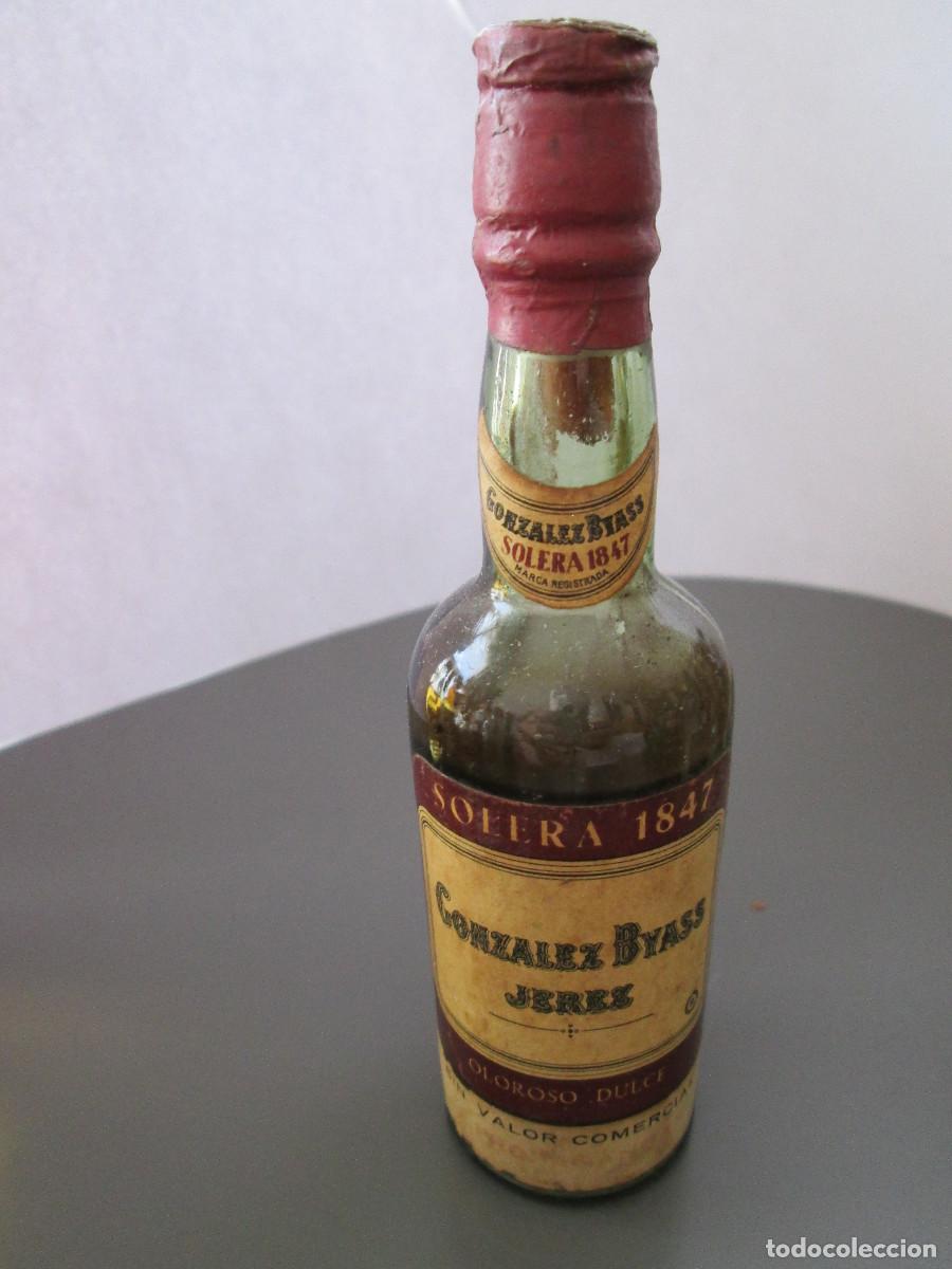 Coleccionismo de vinos y licores: BOTELLIN MINIATURA LICOR - OLOROSO DULCE - SOLERA 1847 - GONZALEZ BYASS - JEREZ - MEDIA