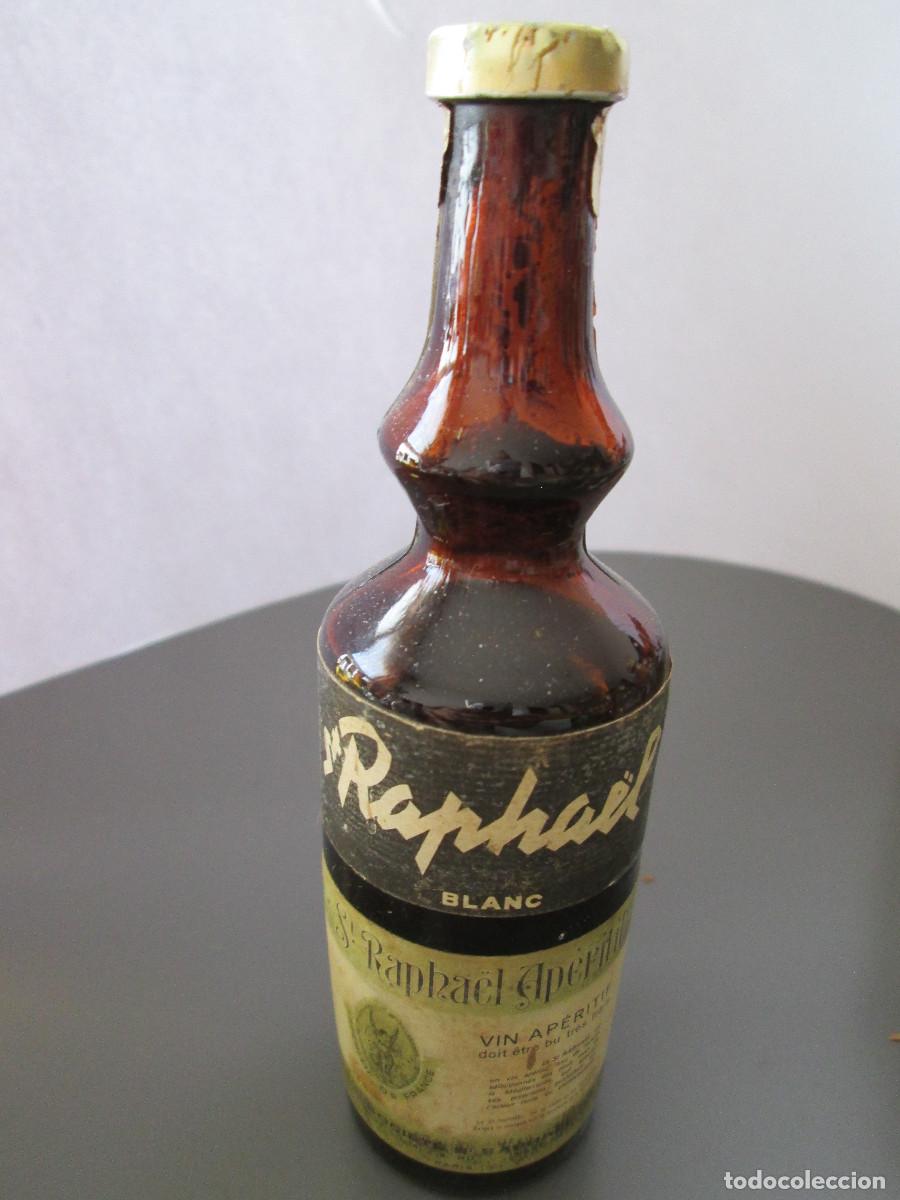 Coleccionismo de vinos y licores: BOTELLIN MINIATURA LICOR - ST RAPHAEL - BLANC - VIN APERITIF - PARIS - CASI LLENA