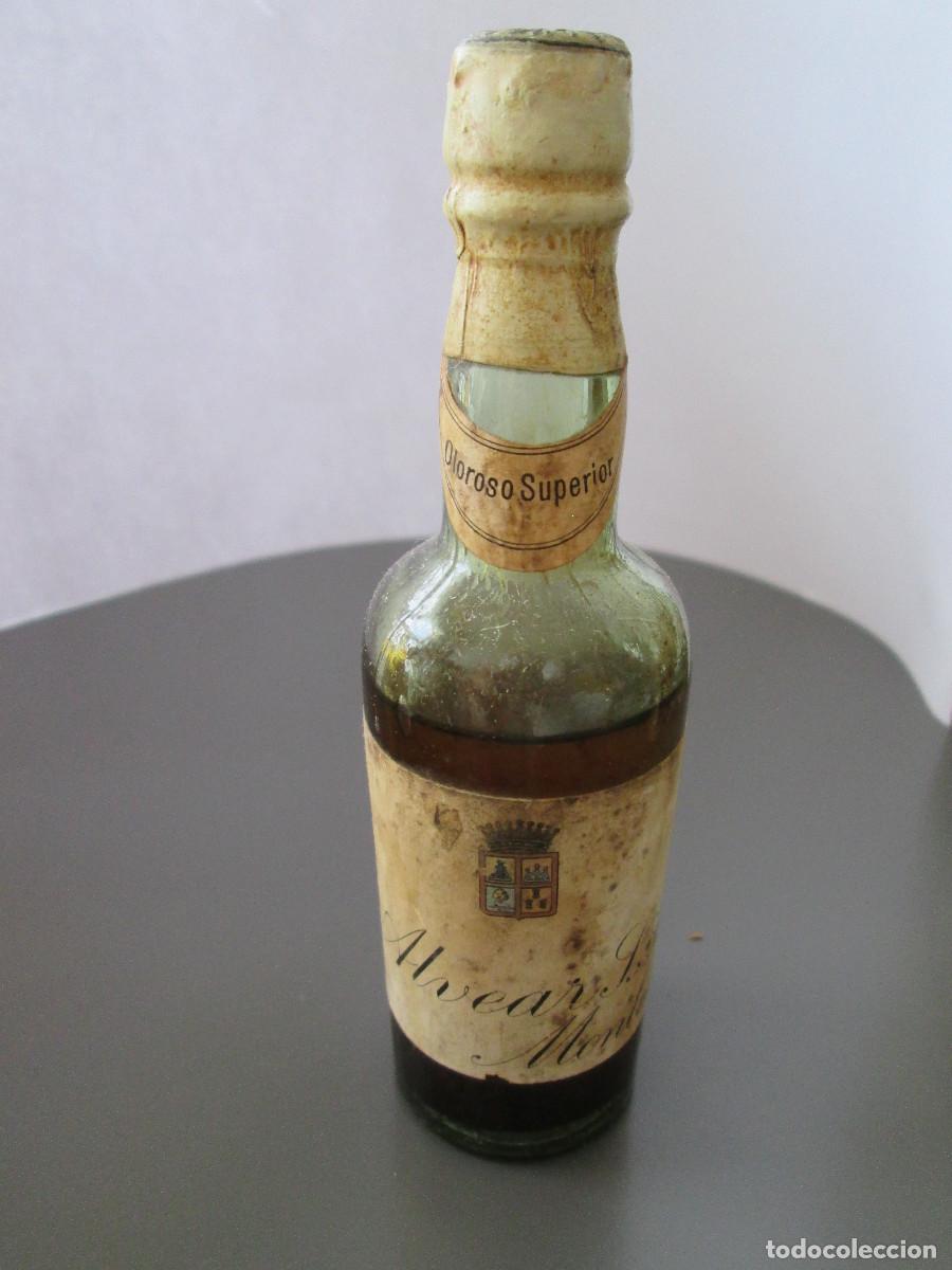 Coleccionismo de vinos y licores: BOTELLIN MINIATURA LICOR - OLOROSO SUPERIOR - ALVEAR - MONTILLA - MEDIA