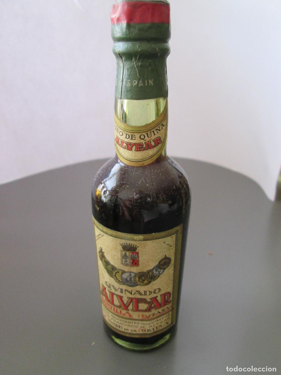 Coleccionismo de vinos y licores: BOTELLIN MINIATURA LICOR - QUINARIO VINO DE QUINA - ALVEAR - MONTILLA