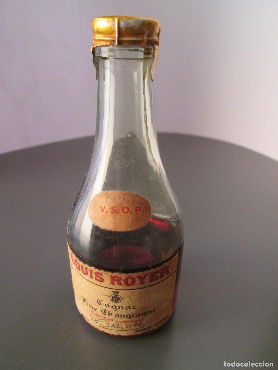 Coleccionismo de vinos y licores: BOTELLIN MINIATURA LICOR - LOUIS ROYER - COGNAC FINE CHAMPAGNE - MEDIA