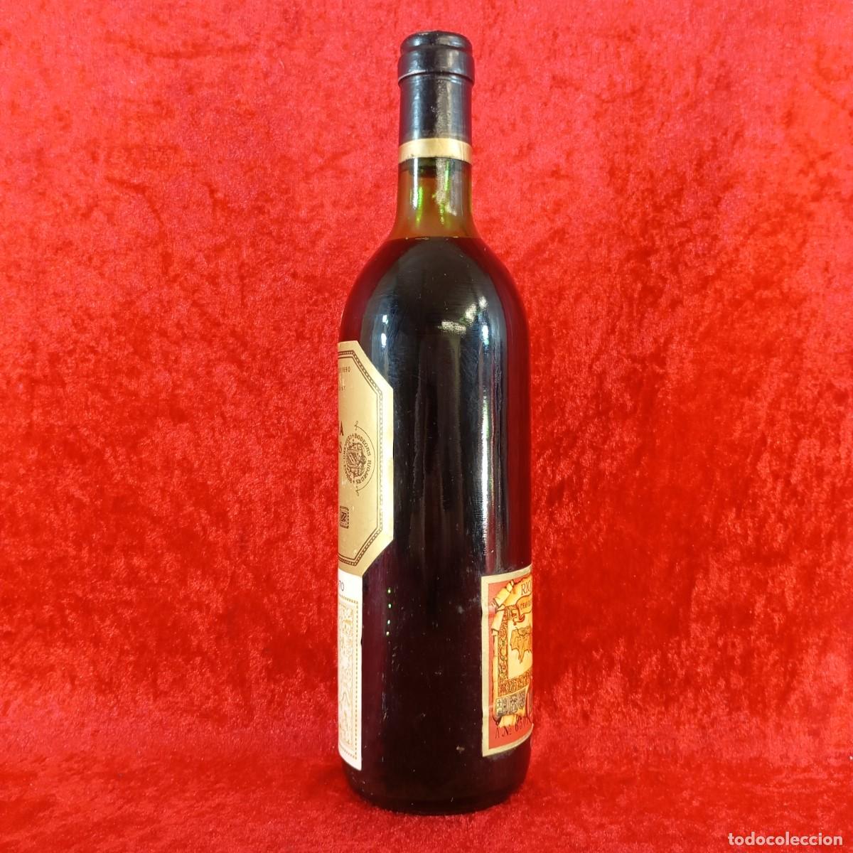 Collection of wines and liquors: BOTELLA - VI&Ntilde;A ALBINA BODEGAS RIOJANAS - CENICERO - RIOJA ALTA - GRAN RESERVA 1970