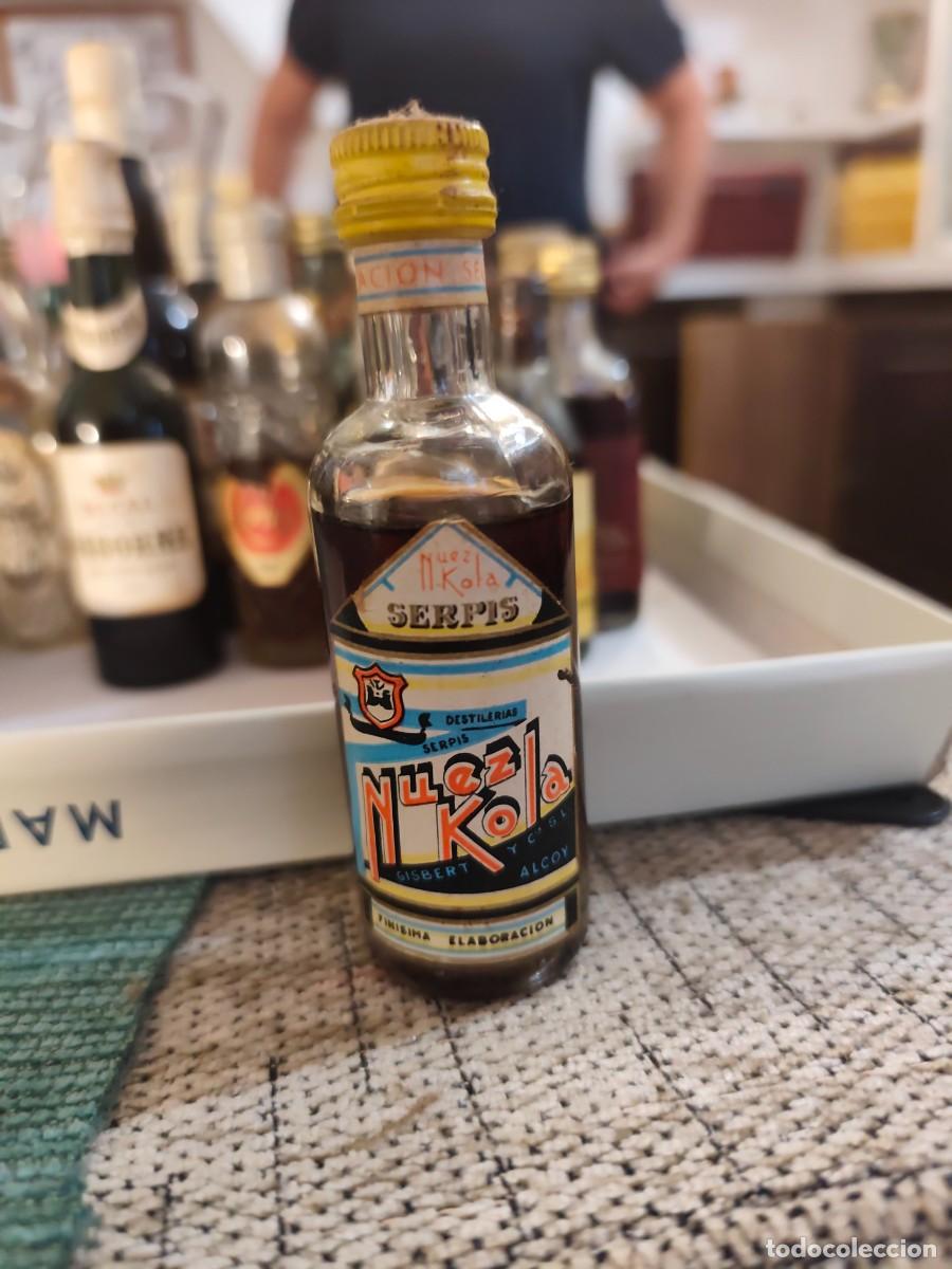 Colecionismo de vinhos e licores: Botellita nuez kola serpis