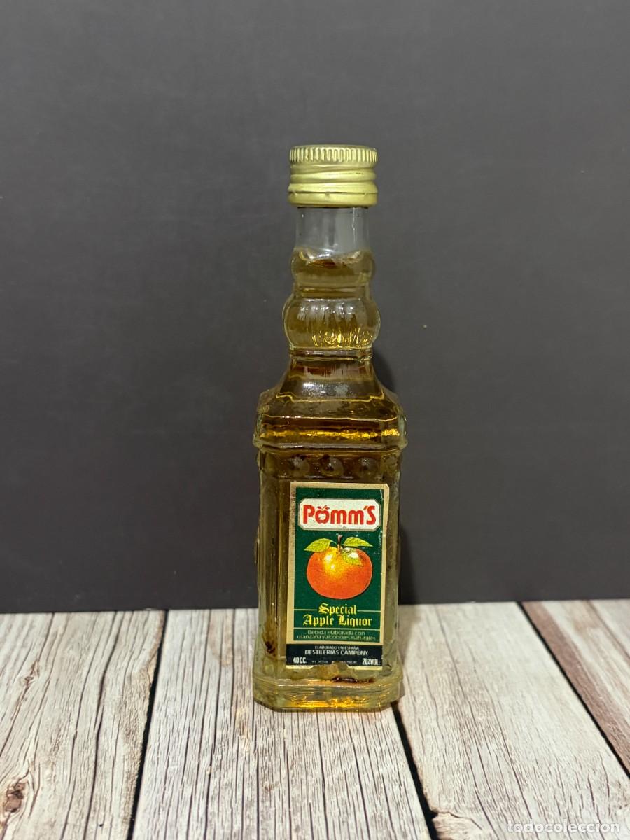 Coleccionismo de vinos y licores: BOTELL&Iacute;N. POMM'S SPECIAL APPLE LIQUOR. DESTILER&Iacute;AS CAMPENY S.A. BARCELONA