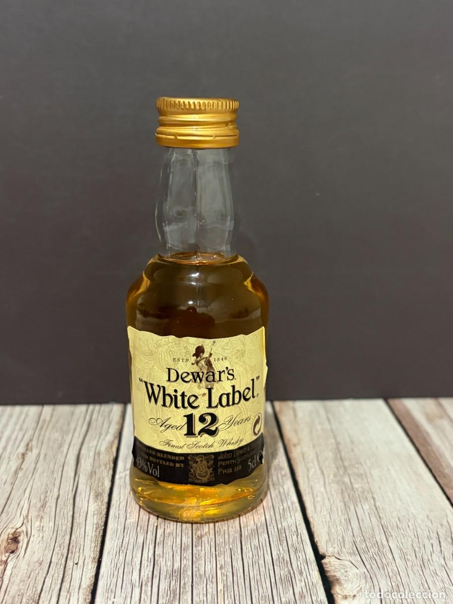 Coleccionismo de vinos y licores: BOTELL&Iacute;N. DEWAR'S WHITE LABEL AGED 12 YEARS SCOTCH WHISKY. JOHN DEWAR & SONS PERTH ESCOCIA