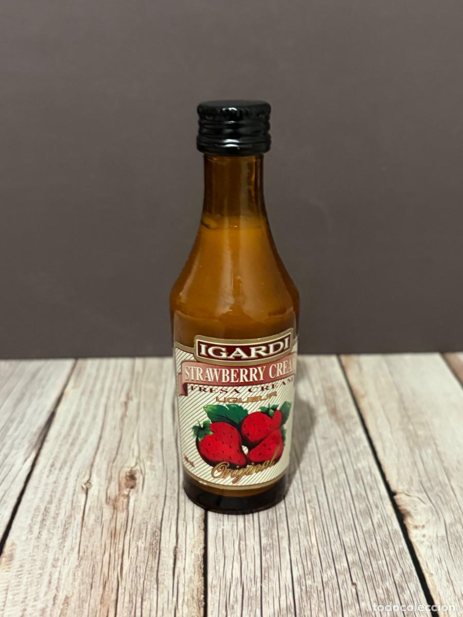 Coleccionismo de vinos y licores: BOTELL&Iacute;N DE LICOR DE CREMA DE FRESA IGARDI STRAWBERRY CREAM LIQUEUR