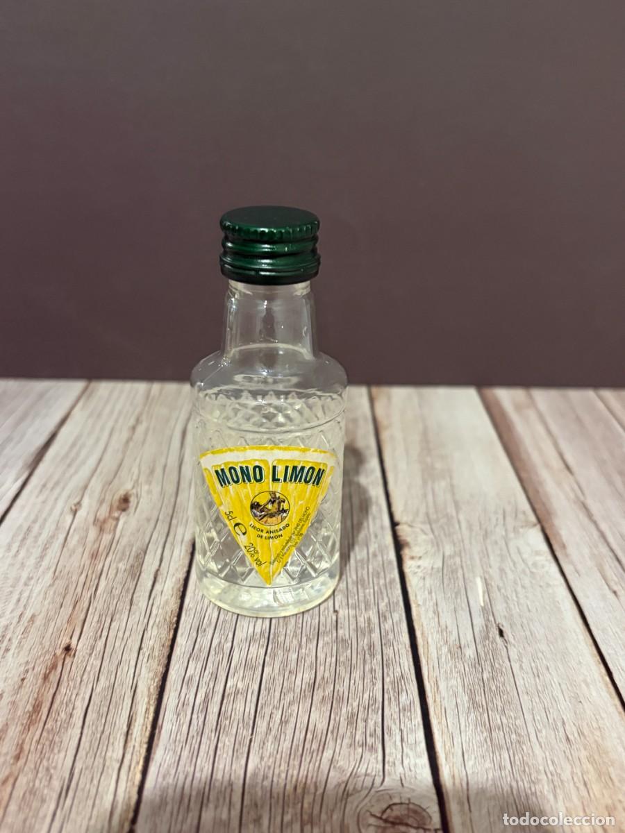 Coleccionismo de vinos y licores: BOTELLA DE LICOR MONO LIM&Oacute;N. AN&Iacute;S DE LIM&Oacute;N.