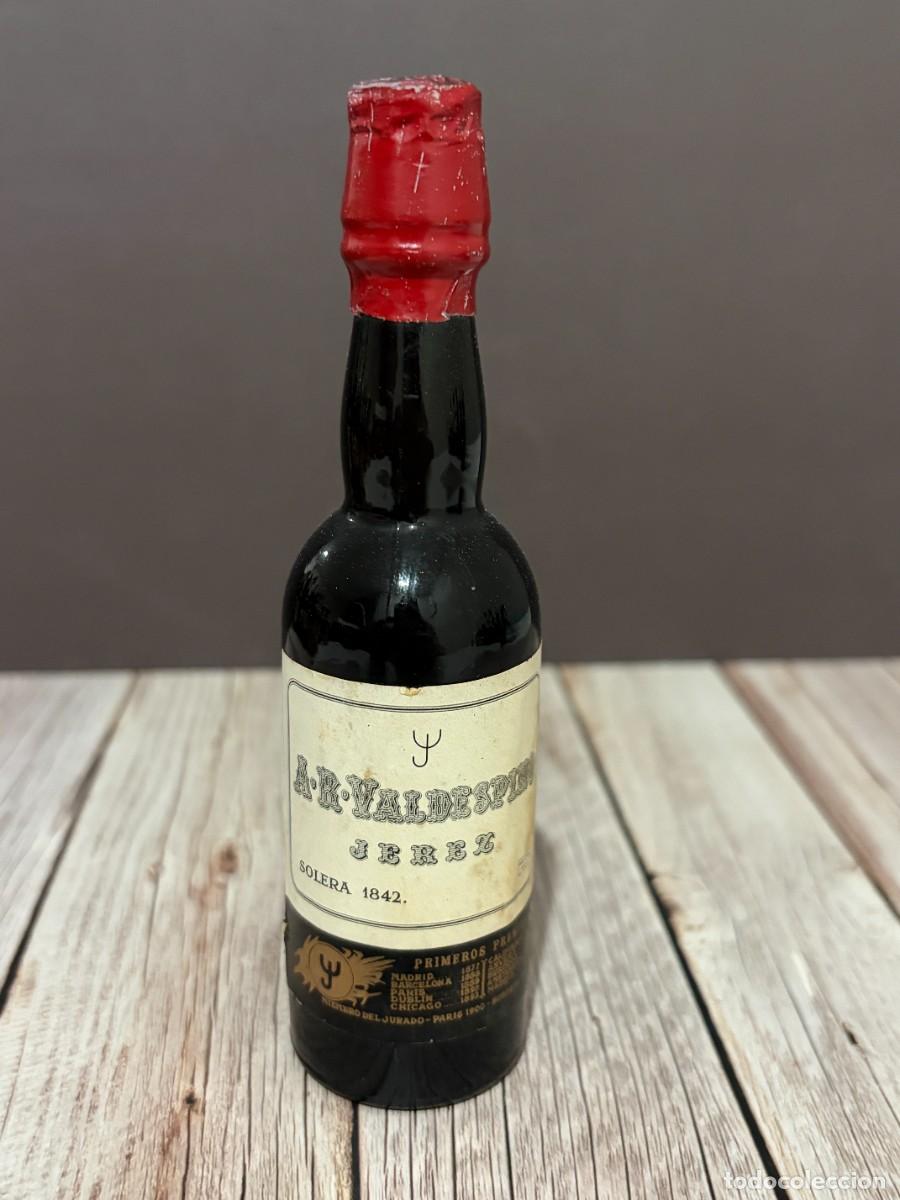 Coleccionismo de vinos y licores: BOTELLA ANTIGUA DE VINO DE JEREZ A. R. VALDESPINO SOLERA 1842