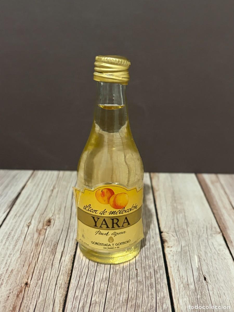 Coleccionismo de vinos y licores: BOTELLIN LICOR DE MELOCOTON YARA PEACH LIQUEUR - DESTILERIA GOROSTIAGA Y GOITISOLO