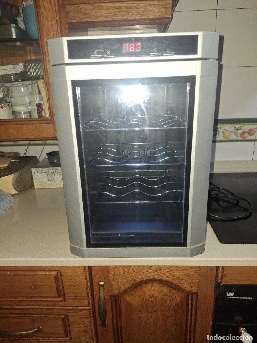 Coleccionismo de vinos y licores: Vinoteca marca Eurowave