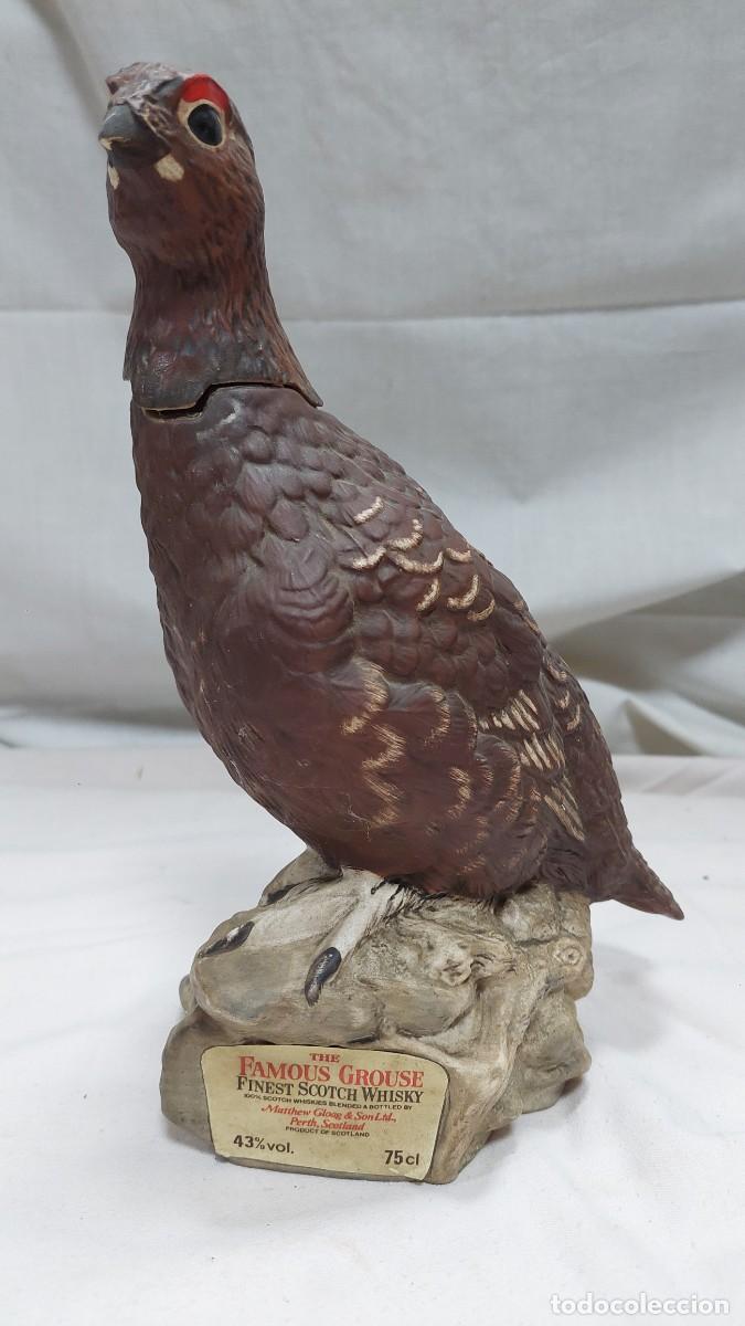 Coleccionismo de vinos y licores: Botella de Whisky con forma de Perdiz - The famous grouse - Porcelana Royal Doulton - liquor bottle