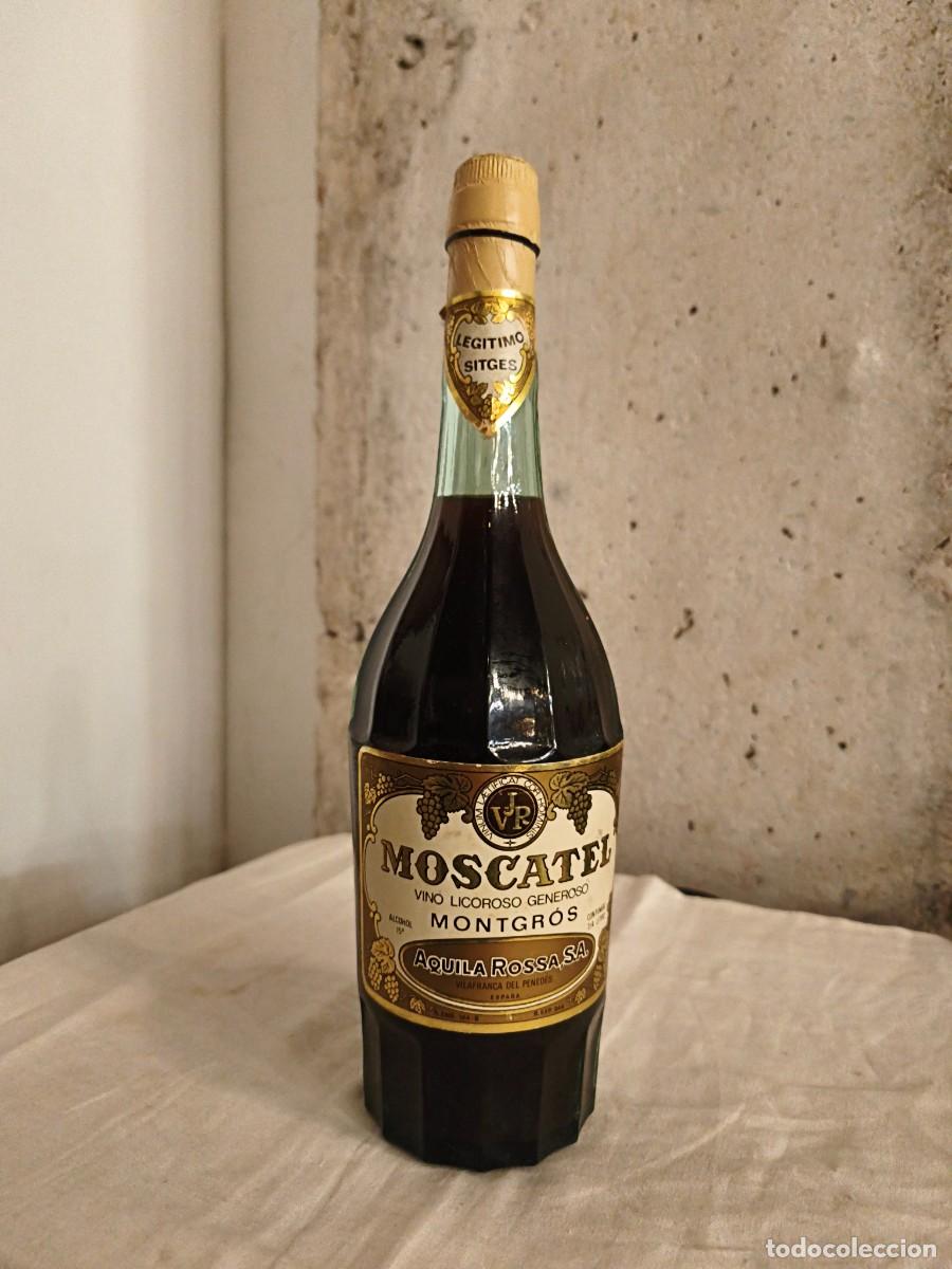 Coleccionismo de vinos y licores: Botella de MOSCATEL Montgros - Leg&iacute;timo Sitges. Sin abrir Aquila rossa