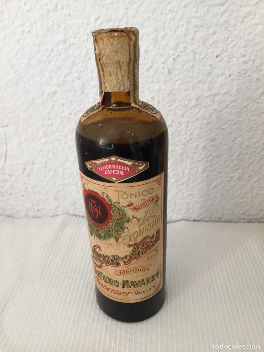 Coleccionismo de vinos y licores: Antigua Botella Licor de Kola - T&oacute;nico Nutritivo ( Benetuser - Valencia) -Arturo Navarro 1/2 litro