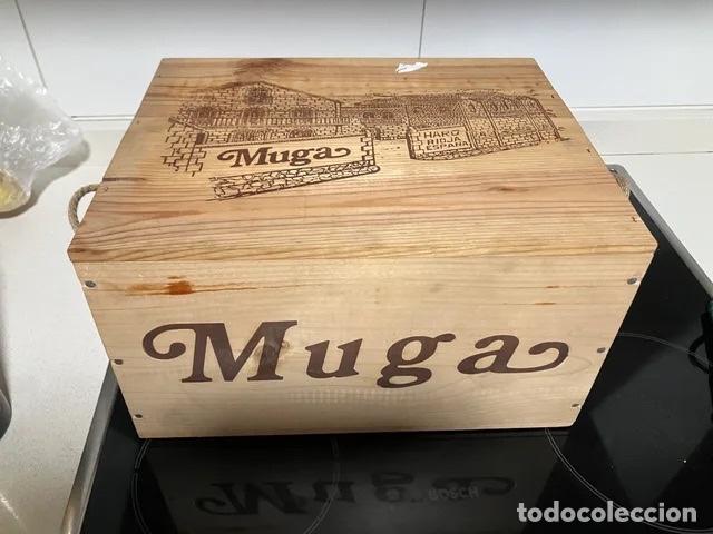 Coleccionismo de vinos y licores: Caja de madera Bodegas Muga CERRADA DE ORIGEN - Precintada con botellas en el interior