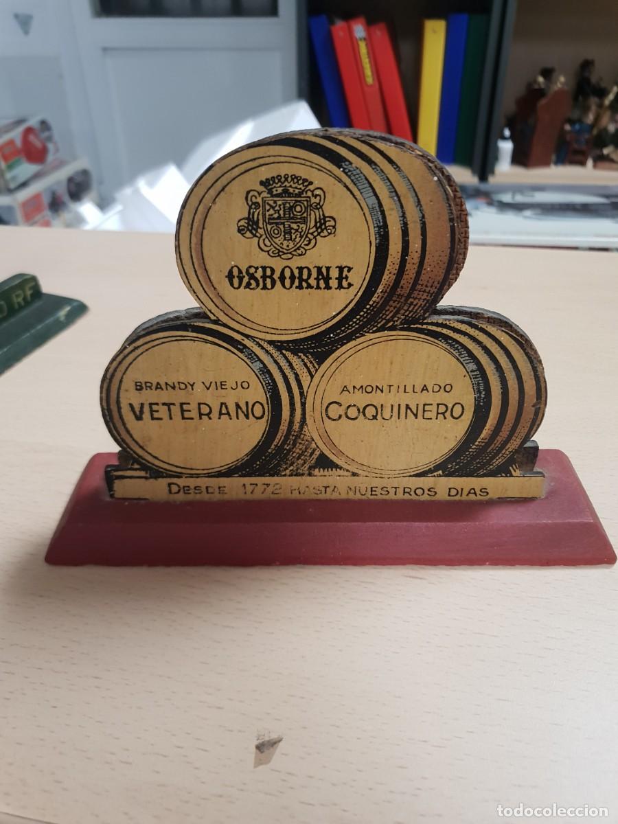 Coleccionismo de vinos y licores: Servilletero madera bodegas osborne
