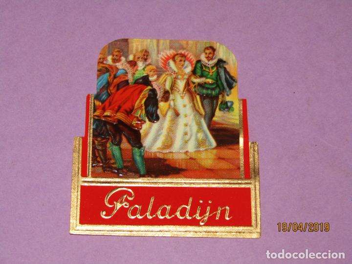 Collection cigar bands: Antigua Habilitaci&oacute;n en Litograf&iacute;a TAPACLAVOS Tabacos con PALADIJN Estampaci&oacute;n en Oro