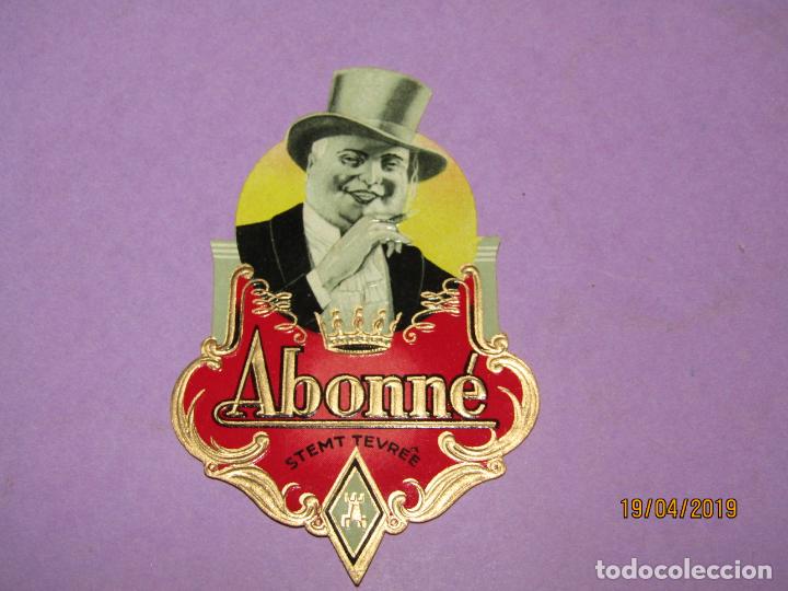 Collection cigar bands: Antigua Habilitaci&oacute;n en Litograf&iacute;a TAPACLAVOS Tabacos con ABONN&Eacute; Estampaci&oacute;n en Oro
