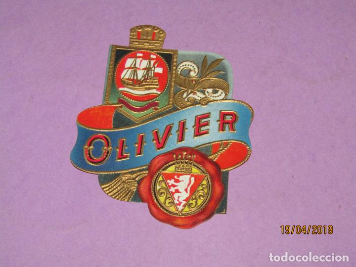 Sammlung von Banderolen: Antigua Habilitaci&oacute;n en Litograf&iacute;a TAPACLAVOS Tabacos con OLIVIER Estampaci&oacute;n en Oro
