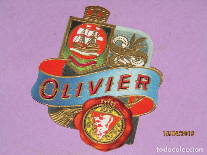 Sammlung von Banderolen: Antigua Habilitaci&oacute;n en Litograf&iacute;a TAPACLAVOS Tabacos con OLIVIER Estampaci&oacute;n en Oro