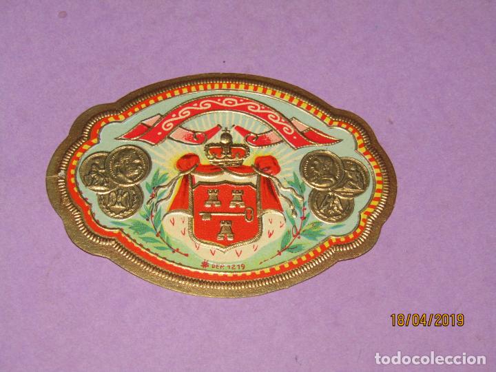Sammlung von Banderolen: Antigua Habilitaci&oacute;n TAPACLAVOS en Litograf&iacute;a Tabacos Estampados en Oro