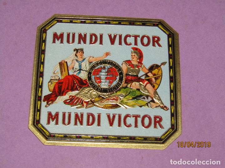 Vitolas de colecci&oacute;n: Antigua Habilitaci&oacute;n TAPACLAVOS en Litograf&iacute;a Cuba Habana de Tabacos con Estampados en Oro