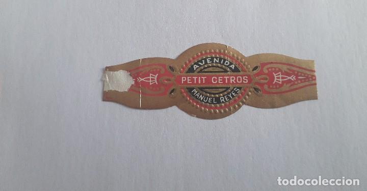 Sammlung von Banderolen: vitola de puro, petit cetros, avenida Manuel Reyes.