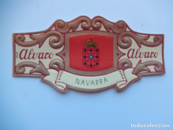 Collection cigar bands: VITOLA ALVARO - ESPA&Ntilde;A EN EUROPA - NAVARRA - 13X7 CM