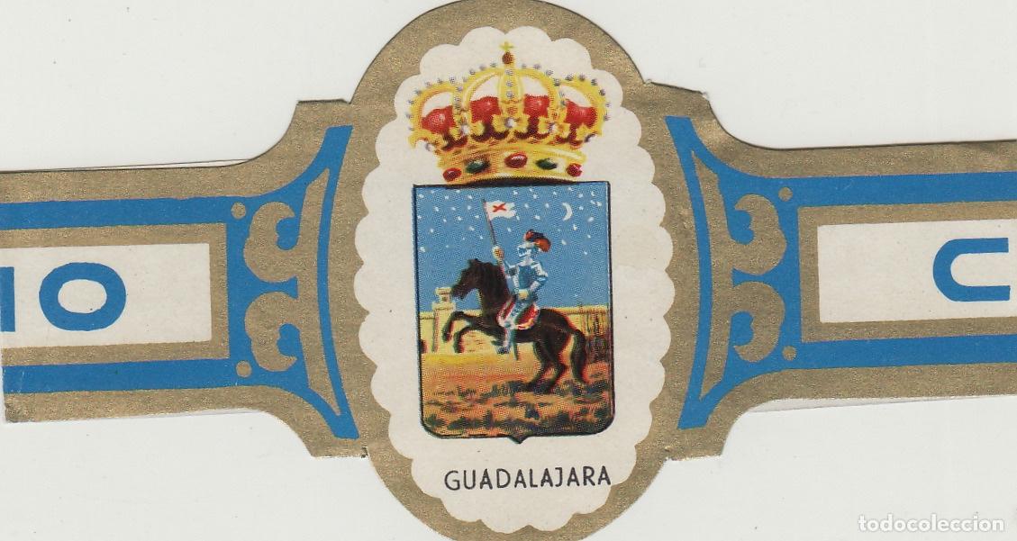 Collection cigar bands: VITOLA CENTEN CUBANO ESCUDOS - GUADALAJARA - 22 cm largo , doblada por alas . fotos ambas caras