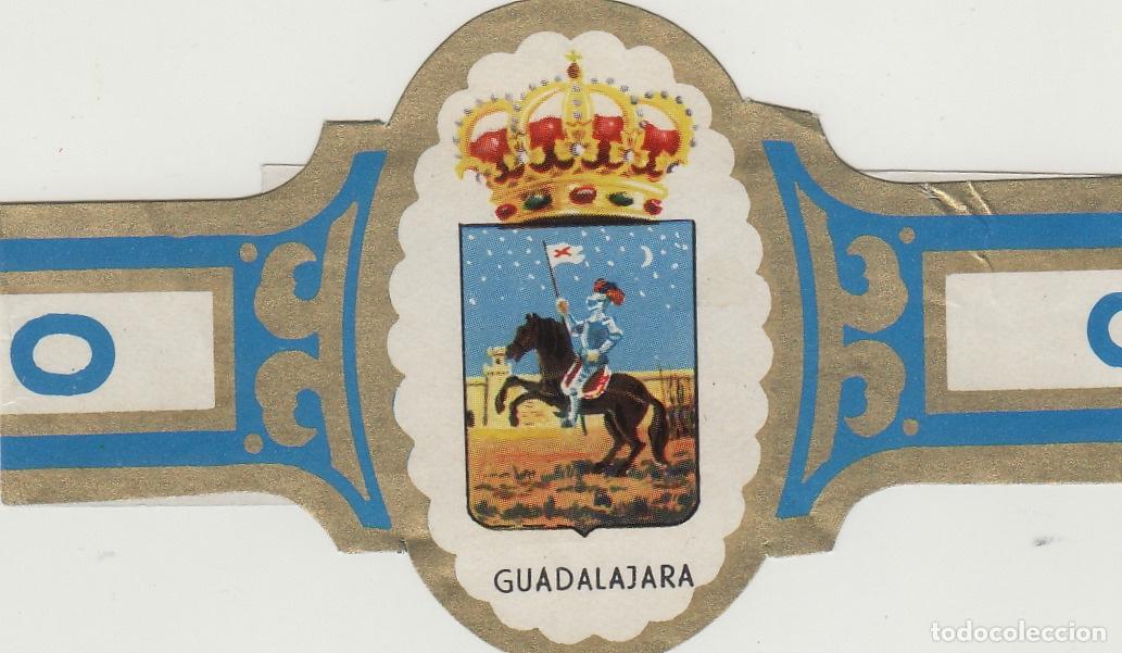 Collection cigar bands: VITOLA CENTEN CUBANO ESCUDOS - GUADALAJARA - 22 cm largo , doblada por alas . fotos ambas caras