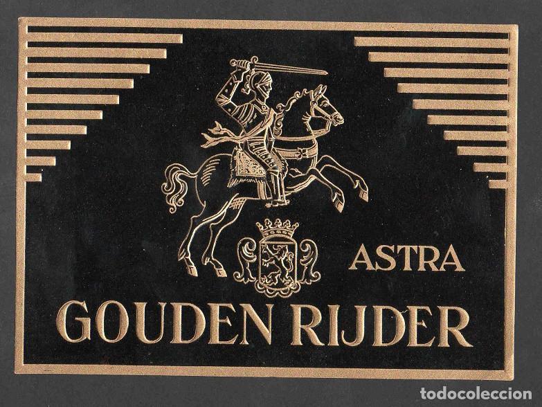 Vitolas de colecci&oacute;n: Vitola, original litograf&iacute;a. Antigua litograf&iacute;a de caja de tabacos. Gouden Rijder (Astra)