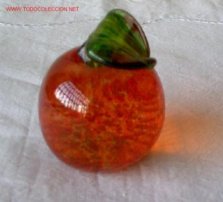 Coleccionismo: PISA PAPEL fruta .. de cristal - Foto 1