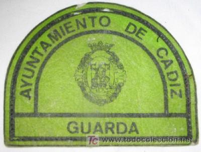 Sammeln: DISTINTIVO PARA LA MANGA DE GUARDA DEL AYUNTAMIENTO DE C&Aacute;DIZ