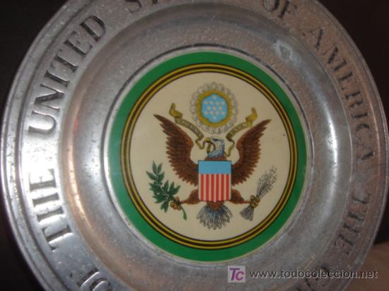 Coleccionismo: PLATO DE METAL CON ENSE&Ntilde;A AMERICANA. THE GREAT SEAL OF THE UNITED STATES OF AMERICA. MARCAS. USA.