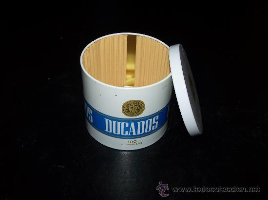 Coleccionismo: Lata para guardar cigarros. - Foto 2