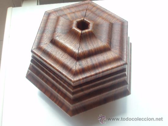 Coleccionismo: ANTIGUA CAJA DE MADERA  DE DECORACION ESTA EN PERFECTAS CONDICIONES