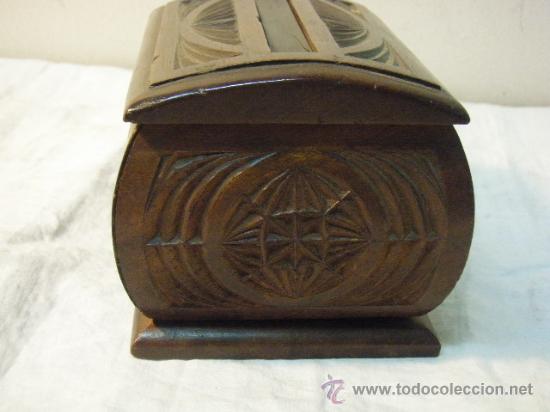 Coleccionismo: CAJA DE MADERA PARA CIGARRILLOS - Foto 2