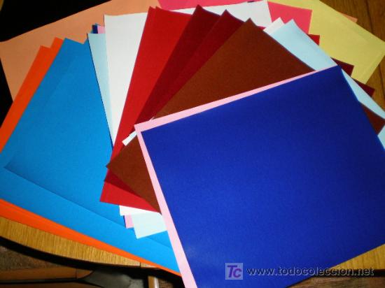 Coleccionismo: Lote de 24 hojas de papel charol de colores