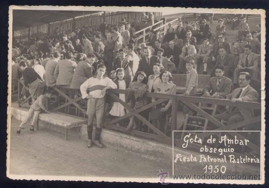 Coleccionismo: 1950.- BARCELONA FOTOGRAF&Iacute;A GOTA DE &Aacute;MBAR OBSEQUIO FIESTA PATRONAL PASTELERIA