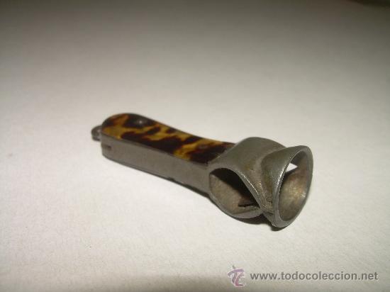 Coleccionismo: ANTIGUO CORTA PUROS. - Foto 2