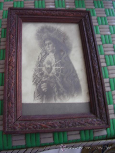 Coleccionismo: Marco con Postal de la Virgen de la Dolorosa - Foto 1