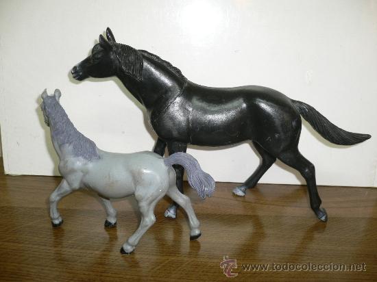 Coleccionismo: LOTE 2 CABALLOS EN PLASTICO - Foto 2