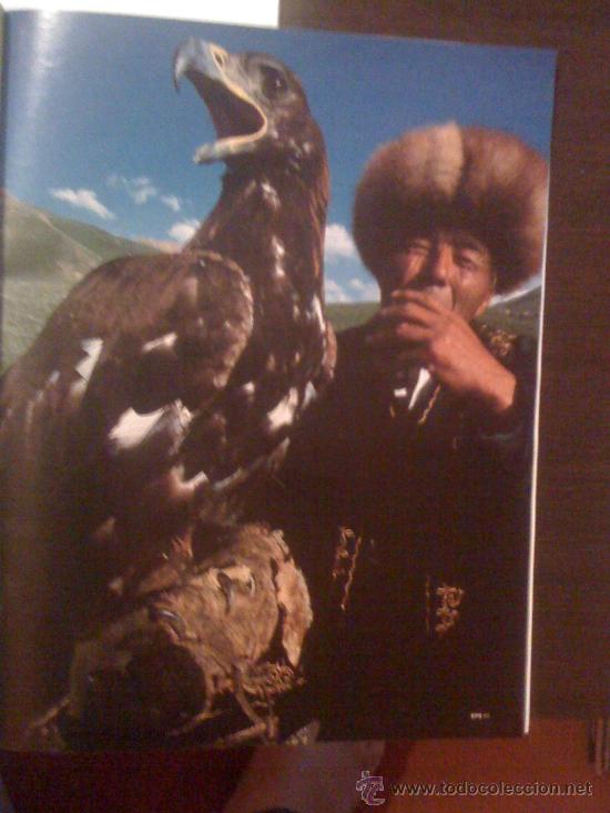 Coleccionismo: &Aacute;guila y mongol. P&aacute;gina de prensa. - Foto 1
