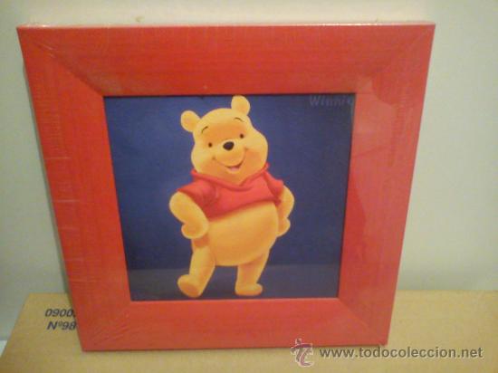Coleccionismo: cuadro de madera entero winnie the pooh 23x23 con imagen impresa.(mas 4&euro; gasto envio )nuevo