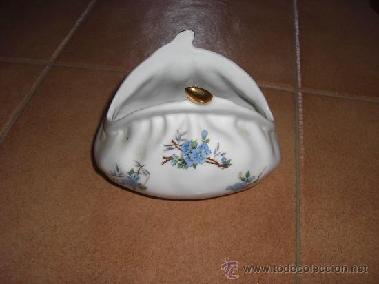 Coleccionismo: Monedero o bolsito de porcelana