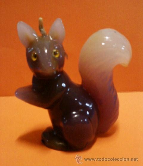 Collecting: ardilla miniatura - vela de cera - lila - ojos tipo cristal - fab. cerart - a&ntilde;os 70 / 80