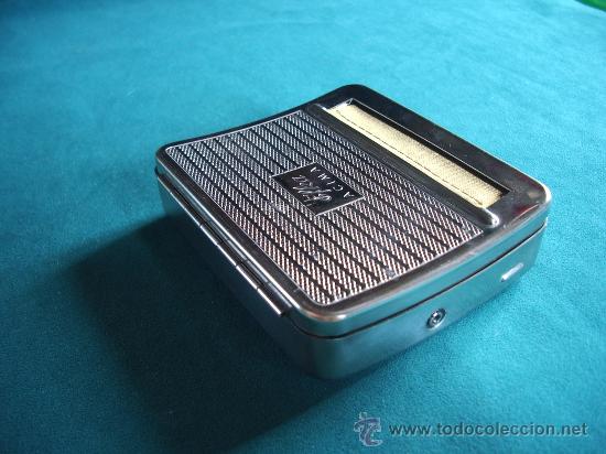 Coleccionismo: M&aacute;quina de LIAR CIGARRILLOS. - Foto 1