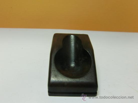 Coleccionismo: Soporte para pipa de madera - Foto 1